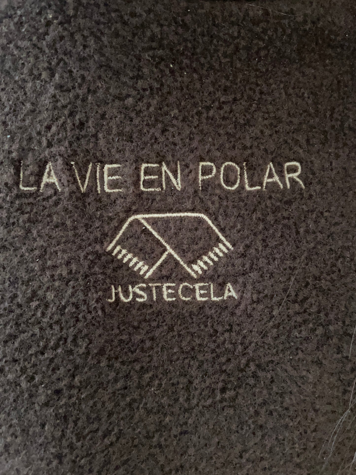 Polar Québec court et brodé | JusteCela | Fabriqué au Québec